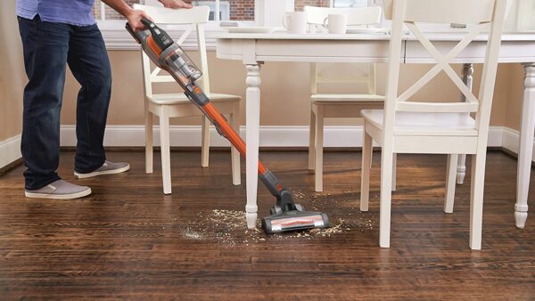 AKU. USISIVAČ SA TELESKOPOM. STIP. 18V Black&Decker BHFEV182C