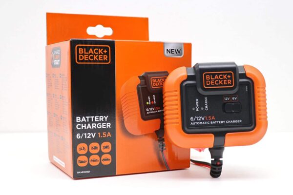 PUNJAČ 12V 1.5A Black&Decker BXAE00021