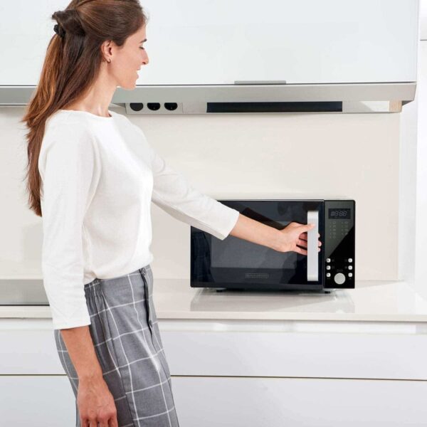 MIKROVALNA PEĆNICA 900 W Black&Decker BXMZ900E