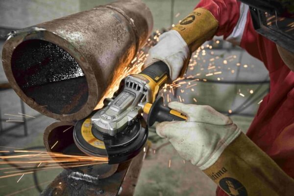 AKU KUTNA BRUSILICA 18V XR SUŽENI VRAT Dewalt DCG405FN