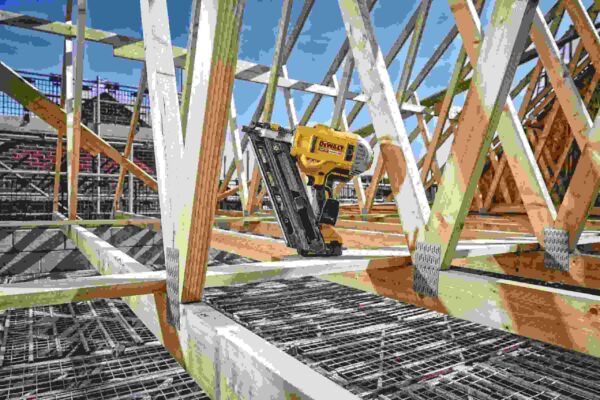 DEWALT AKU XR PIŠTOLJ ZA ČAVLE 18 V Li-IonAKU XR DeWalt DCN692P2 pištolj za čavle dolazi s m Dewalt DCN692P2