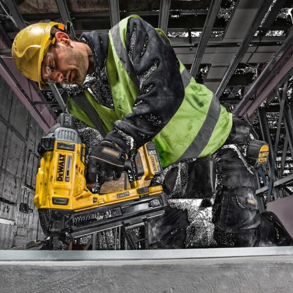 DEWALT Čavlerica aku DCN890P2 Li-ion 18V
