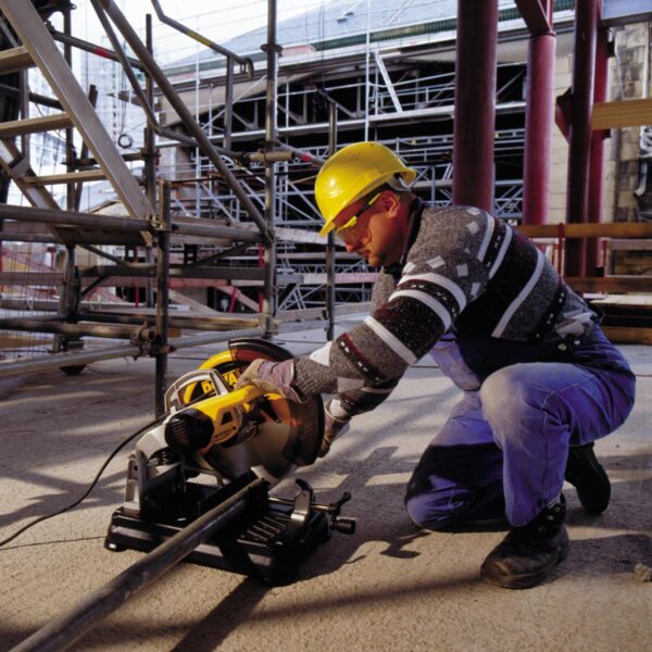 PILA ZA METAL 2200 W Dewalt DW872