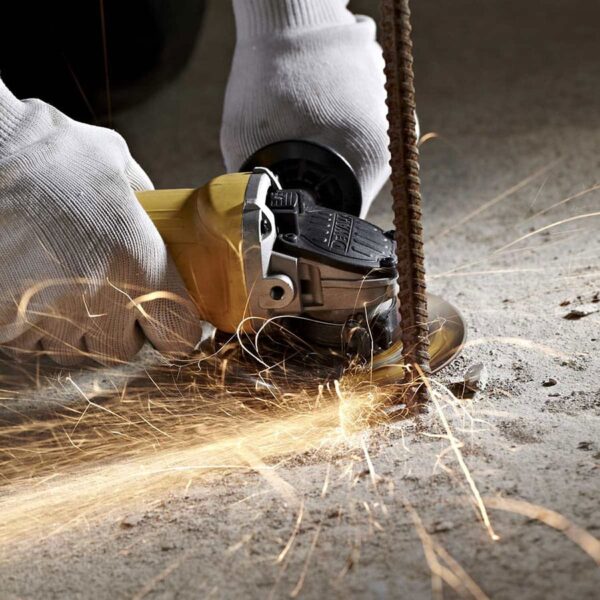 KUTNA BRUSILICA 900 W 115 mm Dewalt DWE4156