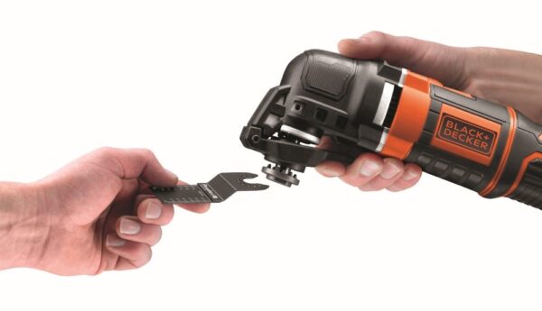 VIŠENAMJENSKI ALAT 300 W+PRIBOR 11 KOM Black&Decker MT300KA