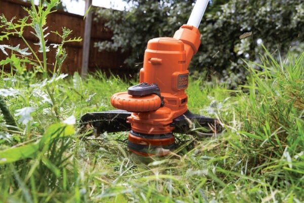 NITNA KOSILICA 550W/30CM Black&Decker ST5530
